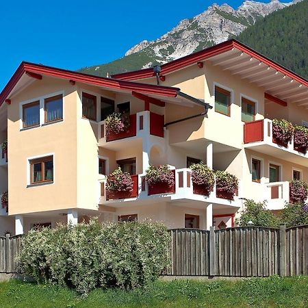 Haus Steinbock Bed & Breakfast Neustift im Stubaital Exterior photo