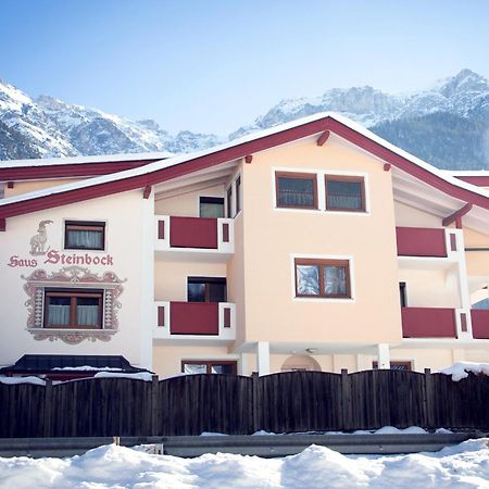 Haus Steinbock Bed & Breakfast Neustift im Stubaital Exterior photo