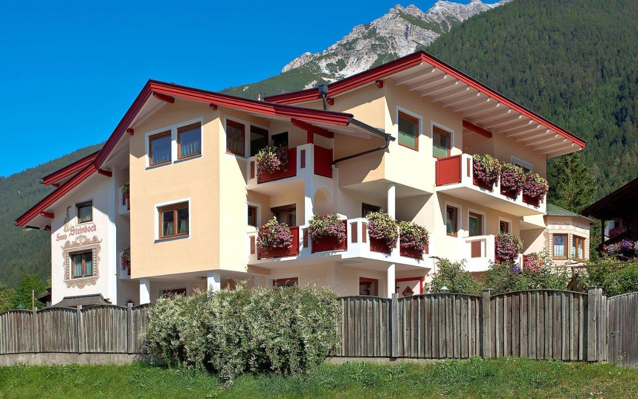 Haus Steinbock Bed & Breakfast Neustift im Stubaital Exterior photo