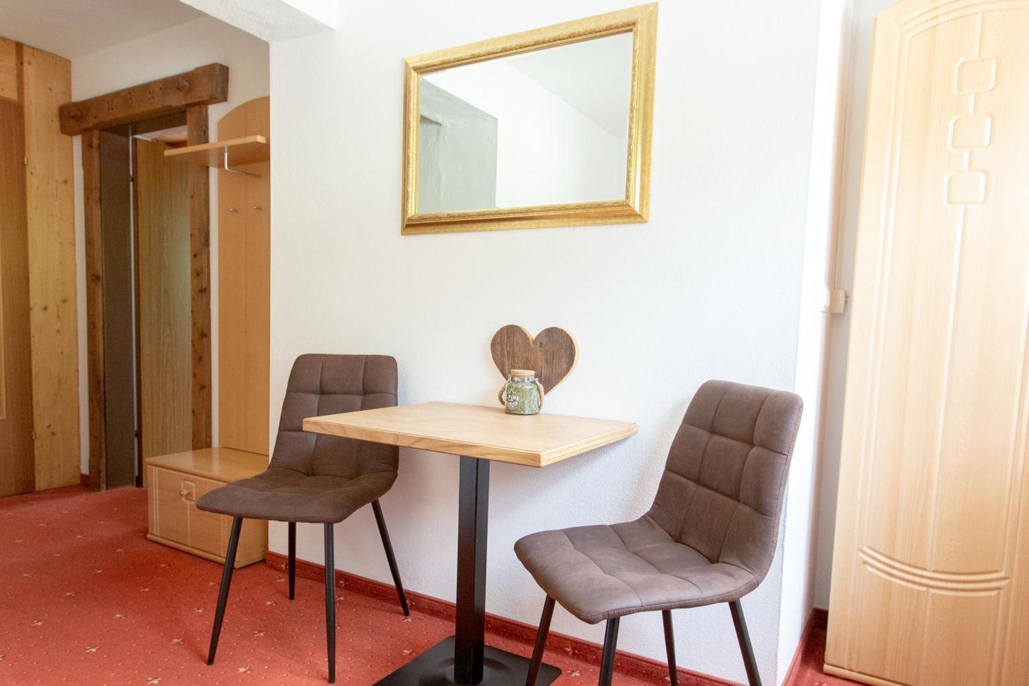 Haus Steinbock Bed & Breakfast Neustift im Stubaital Exterior photo