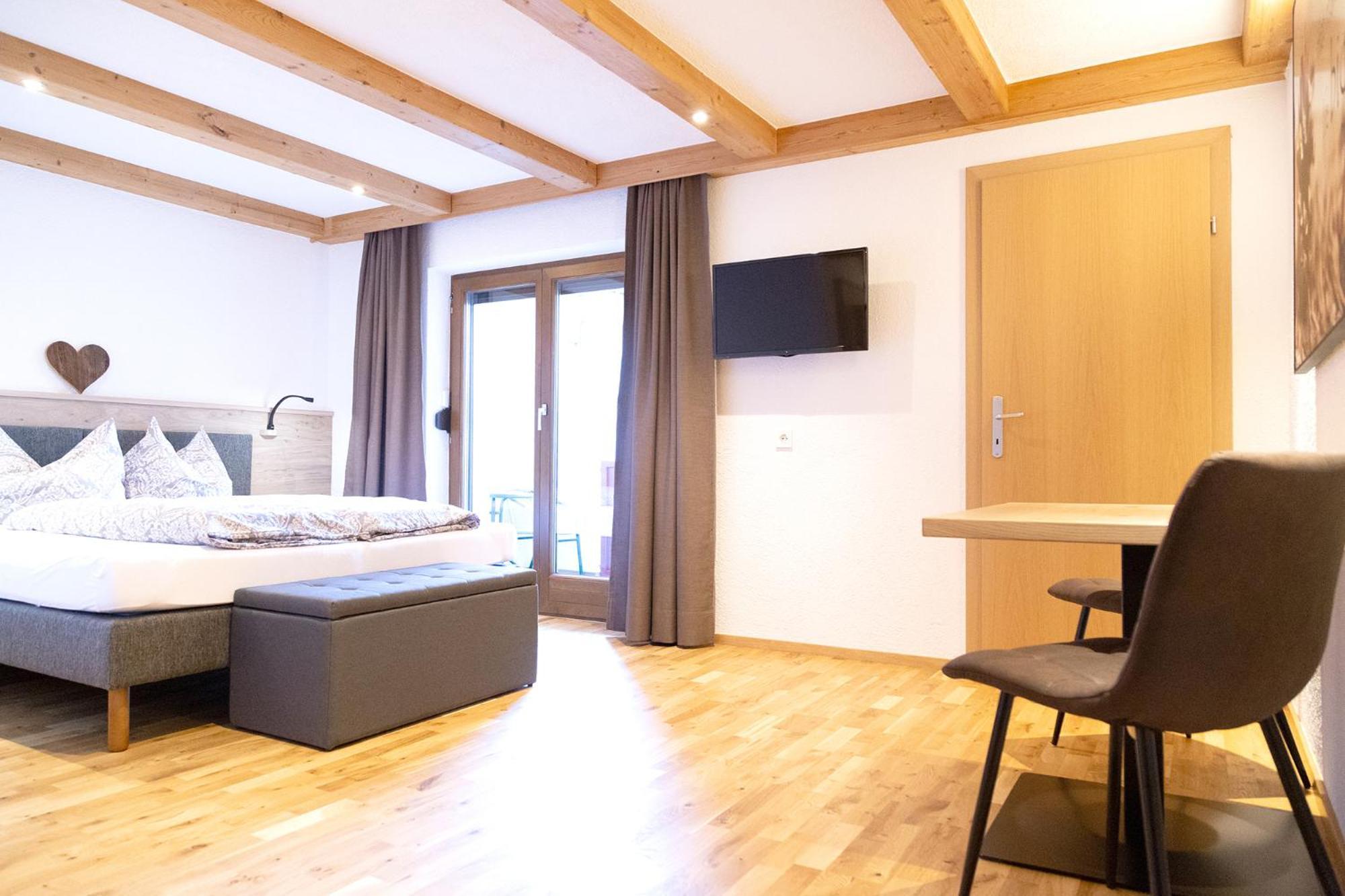 Haus Steinbock Bed & Breakfast Neustift im Stubaital Exterior photo