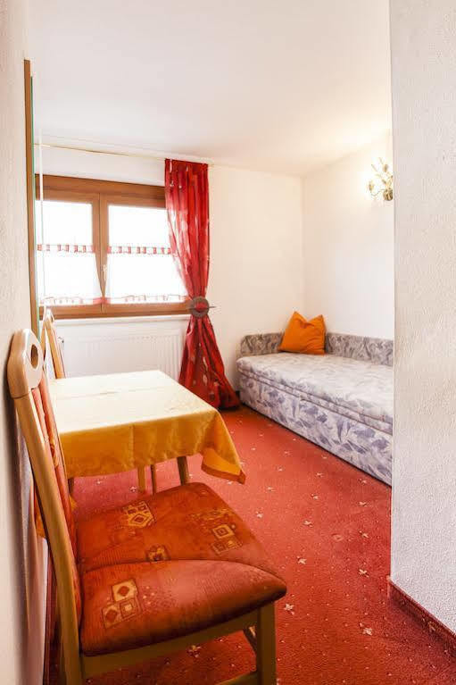 Haus Steinbock Bed & Breakfast Neustift im Stubaital Exterior photo